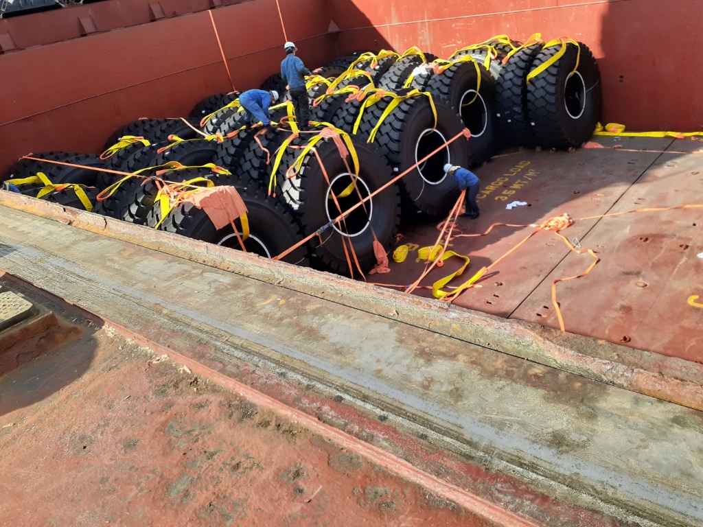 Bulk Tires Lashing
